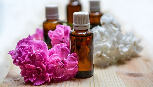 essential-oils-1433694_640.jpg